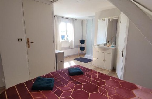 Cormeilles Apartment | Comfortable 2-Room Stay at Au Relais Normand Hotel