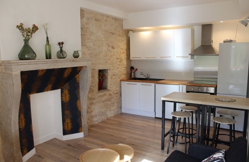 Norge et Tille House | Charming 2-Room Stay for Couples Near Scenic Longère