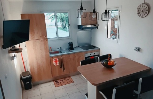 Petit-Canal Apartment | Cozy 2-Bedroom Getaway at Le Citronnier with Ocean Views