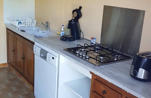 Meschers-sur-Gironde House | Beachside Getaway: 4p Logement with Garden and Ocean View