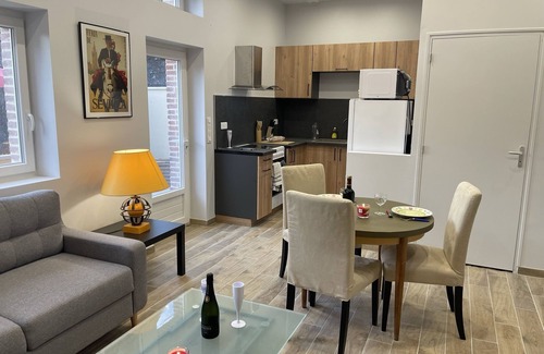 Le Heron House | Romantic Getaway with Hot Tub and Spa for Couples