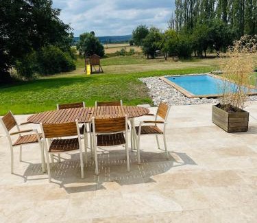 Bligny-les-Beaune House | Inviting Logement B / Clos des Saunières with Oceanfront Pool
