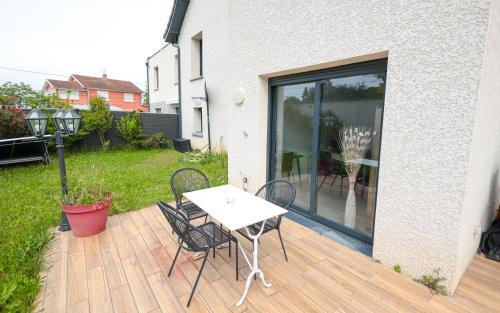 Mions House | Logement cosy neuf avec jardin