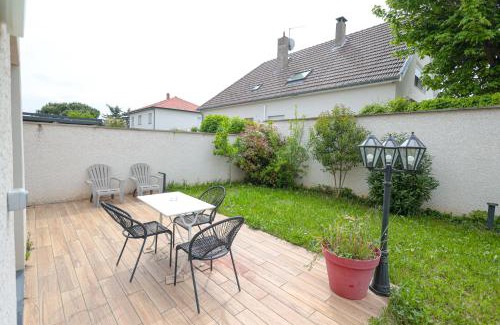 Mions House | Logement cosy neuf avec jardin
