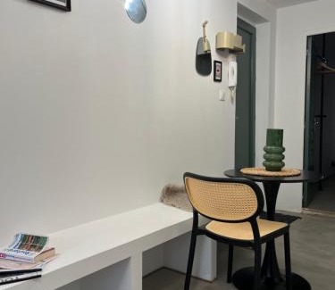 Saint - Michel Apartment | Cozy Accommodation in Toulouse with Family-Friendly Amenities