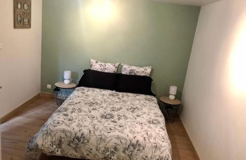Gurgy Apartment | Beautiful Ground-Floor Stay with Garden & High Guest Rating