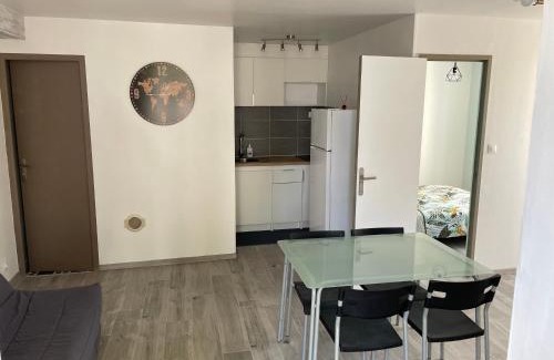 Soubise Apartment | Cozy Harborfront Accommodation: Pet & Child Friendly Stay