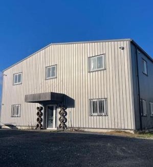 Saint-Germain-Laval Apartment | Relaxing Spa Apartment with Jacuzzi and Pet-Friendly Options