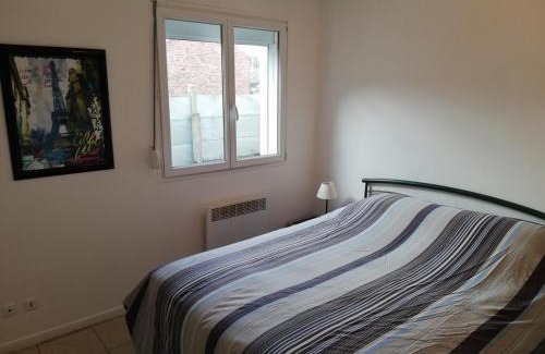 Villers-Outreaux House | Peaceful Retreat: Family-Friendly Getaway in Tranquil Setting