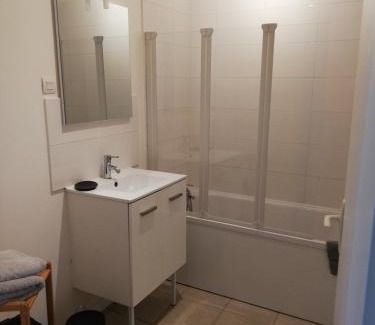 Villers-Outreaux House | Peaceful Retreat: Family-Friendly Getaway in Tranquil Setting