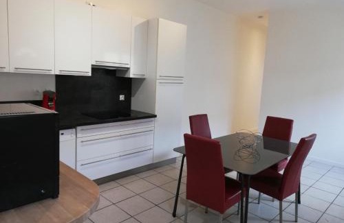 Villers-Outreaux House | Peaceful Retreat: Family-Friendly Getaway in Tranquil Setting