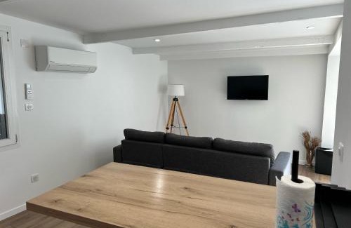 Quartier des Espesses Apartment | Cozy Entire Home in Nîmes – Perfect for Families