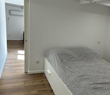Quartier des Espesses Apartment | Cozy Entire Home in Nîmes – Perfect for Families