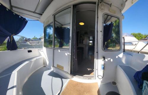 Montech Boat Rental | Unique Experience: Entire Boat Accommodation Awaits You