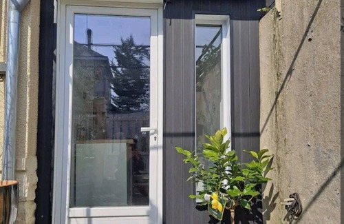 Avrille House | Comfortable Entire Stay in Angers Avrillé with Breakfast