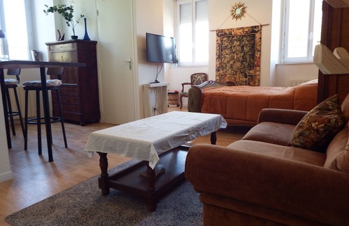 Montauban-de-Bretagne Apartment | Enchanting Château Stay in the Countryside - Rated 10/10