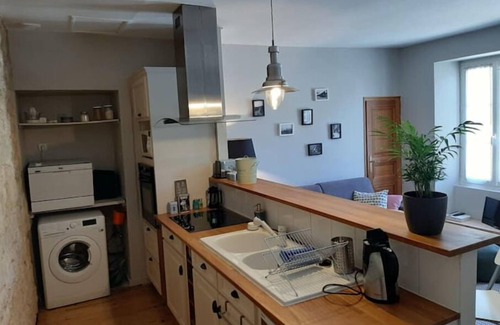 Bignoux House | Independent Stay with Garden Near Poitiers – Guest Rated 8.8