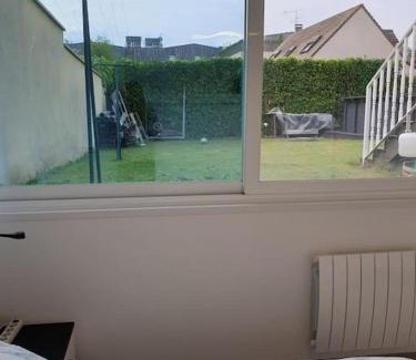 Pomponne Apartment | Ideal Stay Near Disneyland and Paris with Pool Access