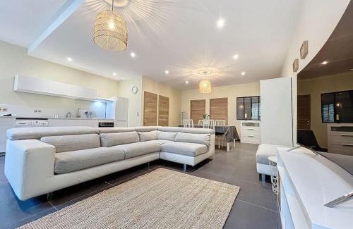 Cenac House | Exceptional Logement T3 with Child-Friendly Amenities