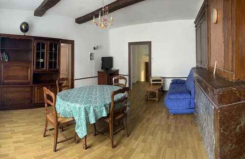 Wassy Apartment | Comfortable Stay Just 15 km from Lake Der - Family & Pet Friendly