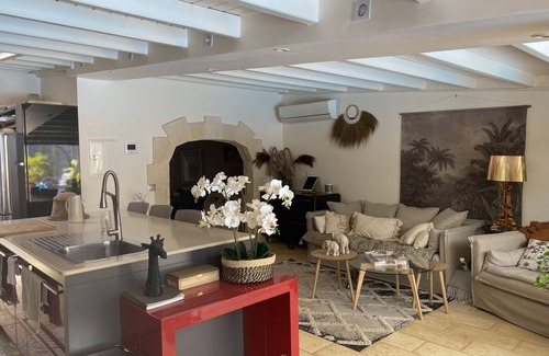 Les Abymes Condo | Inviting Stay in the Heart of the Island with Pool Access