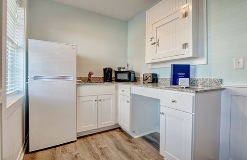 Surf City Hotel | Oceanfront Escape at Loggerhead Inn & Suites - Rated 9.4