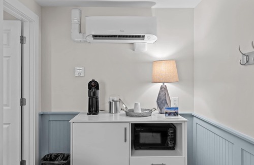 Surf City Hotel | Oceanfront Escape at Loggerhead Inn & Suites - Rated 9.4