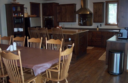Townsend Cabin | Serene Loggerspointe Archibald Lake Retreat Near National Forest