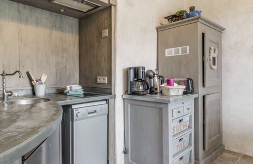 Oppede Condo | Loggia 10 Acacia | Résidence Les Petitons