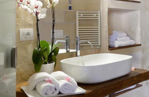 Sasso Barisano House | Guest Rated 9.7: Loggia delle stelle with Hot Tub Access