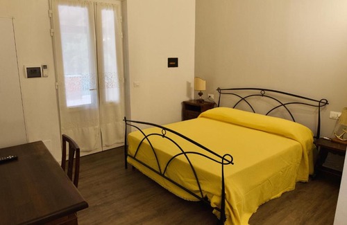 Carasco House | Pet-Friendly Loggia Piani Nuovi with Breakfast & High Ratings