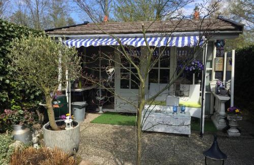 Municipality of Enschede Bed & Breakfast | Oceanfront Retreat at B&B Het Tuinhuisje - Rated 9.5/10