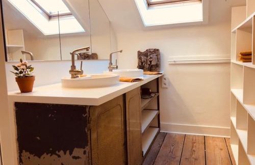 Harmonie Bed & Breakfast | Discover Logies Lapin: Pet-Friendly Stay with Breakfast