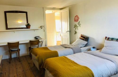 Harmonie Bed & Breakfast | Discover Logies Lapin: Pet-Friendly Stay with Breakfast