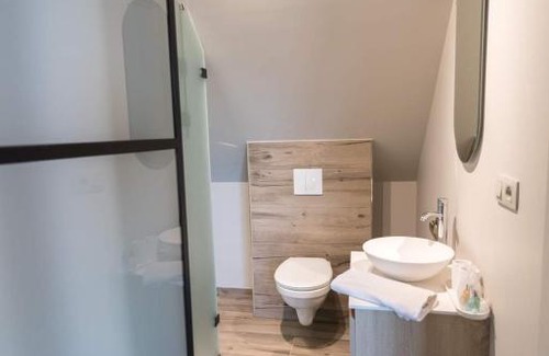 Bullen Gestel Bed & Breakfast | Discover Logies Op 't Gestel: Family-Friendly Getaway