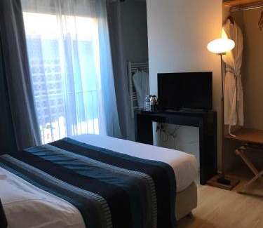 Samatan Hotel | Discover Comfort at Logis Au Canard Gourmand