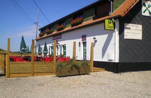 Le Crotoy Hotel | Discover Logis Auberge De La Dune: Pet-Friendly Retreat