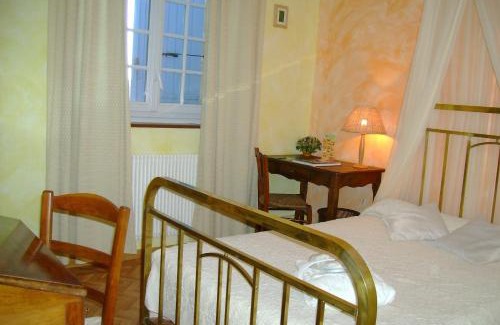 Tavel Hotel | Oceanfront Escape at Logis Auberge De Tavel