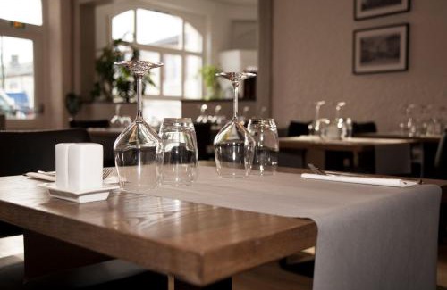 Vandieres Hotel | Pet-Friendly Logis Auberge Des Voyageurs with Breakfast & More