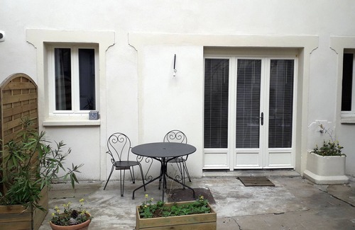 Beaune City Centre Condo | Guest Rated: 9.8 at Logis de la Comedie in Beaune