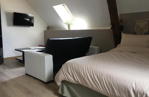 Lhommaize Bed & Breakfast | Pet-Friendly Retreat at Logis des Brousses, Rated 8.3/10