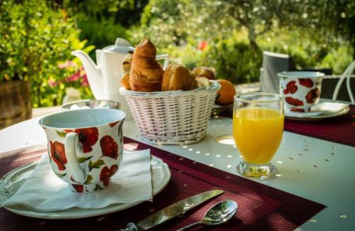 Sauve House | Family-Friendly Logis des Magnans with Pool & Pet Welcome