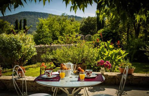 Sauve Bed & Breakfast | Discover Logis des Magnans - Oceanfront with Pool & Pets Welcome