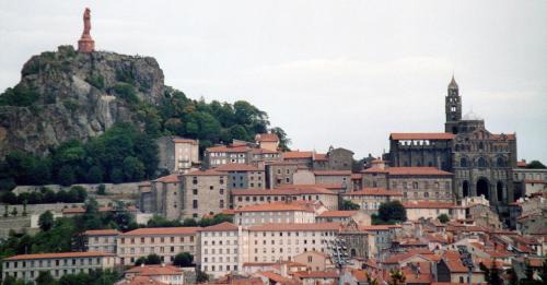 Le Puy-en-Velay Apartment | Family-Friendly Retreat at Logis du Cagaïre - Rated 9.3/10