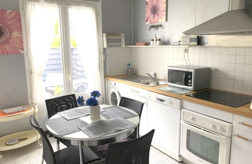 Dieppe Ski Chalet | Comfortable Logis du Golf Cottage near Golf Course Amenities