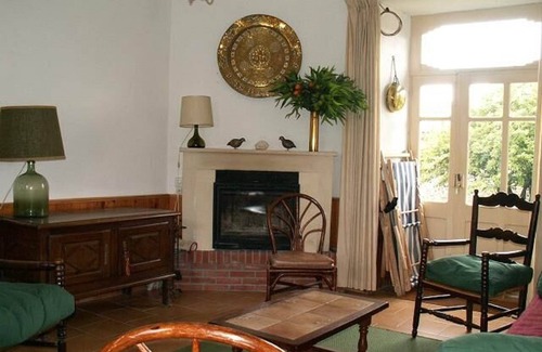 Paizay-Naudouin-Embourie House | Charming Logis Near the Chateau with Breakfast & Kitchen