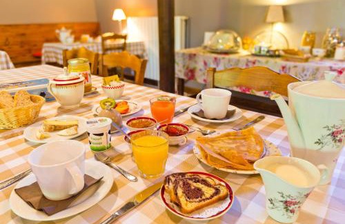 Saint-Jacques-d'Ambur Hotel | Exceptional Logis Hôtel Auberge de la Hulotte Experience