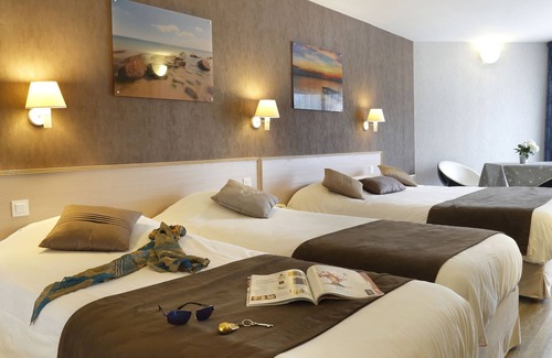 Thonon-les-Bains Hotel | Inviting Logis Hôtel Arc en Ciel: Pool, Spa & Family Friendly