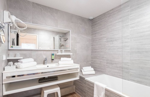 Thonon-les-Bains Hotel | Inviting Logis Hôtel Arc en Ciel: Pool, Spa & Family Friendly