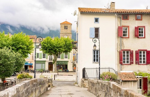 Quillan Hotel | Pet-Friendly Retreat at Logis Hôtel Cartier with Breakfast